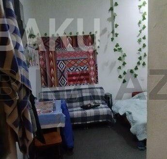 1 Room Old Apartment for Sale in Baku