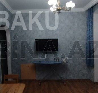 2 Rooms Old Apartment for Sale in Baku