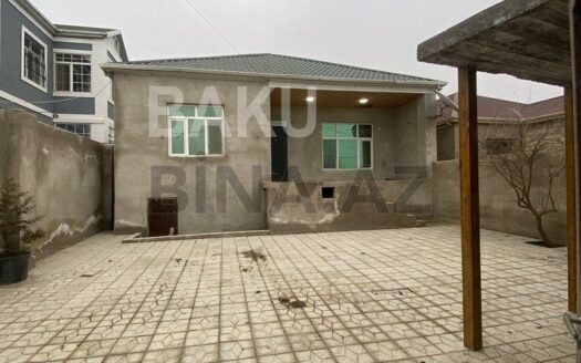 4 Room House / Villa for Sale in Baku