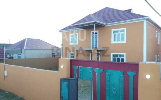 8 Room House / Villa for Sale in Baku