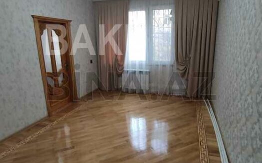 2 Rooms Old Apartment for Sale in Baku