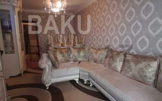 2 Rooms Old Apartment for Sale in Baku