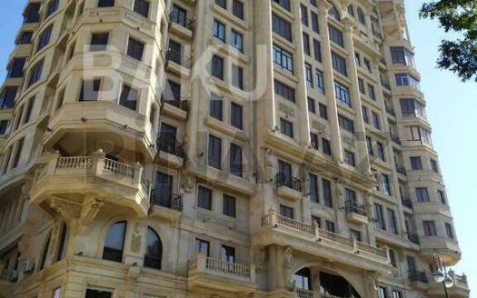 4 Room New Apartment for Sale in Baku