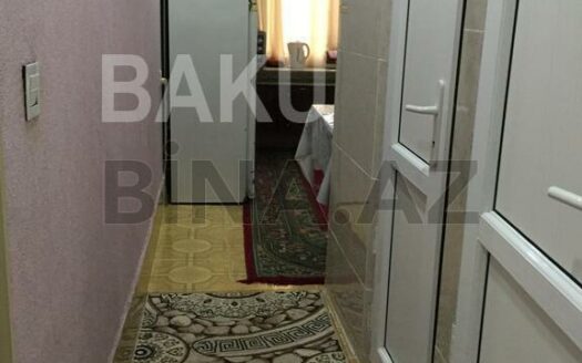 2 Rooms Old Apartment for Sale in Baku