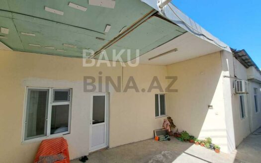 4 Room House / Villa for Sale in Baku