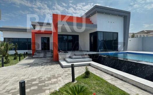 4 Room House / Villa for Sale in Baku