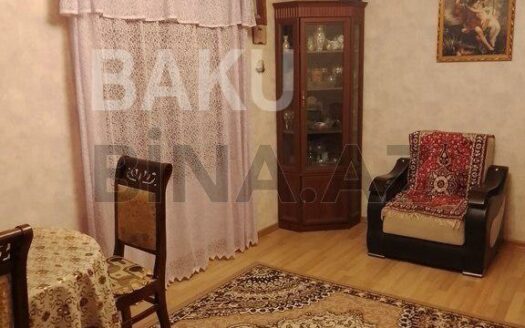 2 Rooms Old Apartment for Sale in Baku