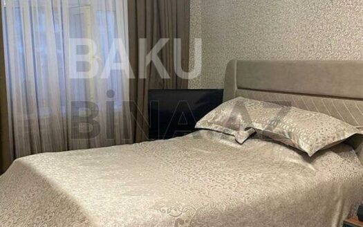 2 Rooms Old Apartment for Sale in Baku