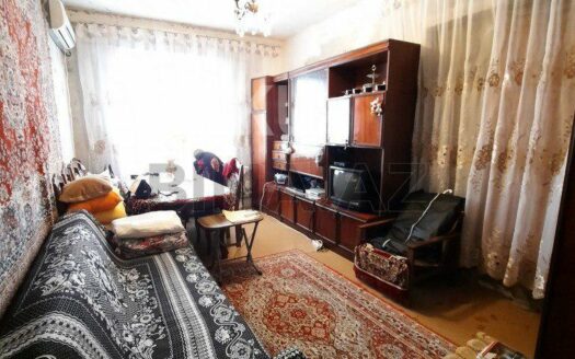 2 Rooms Old Apartment for Sale in Baku