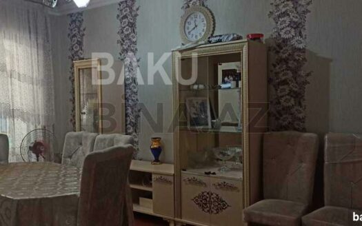 2 Rooms Old Apartment for Sale in Baku