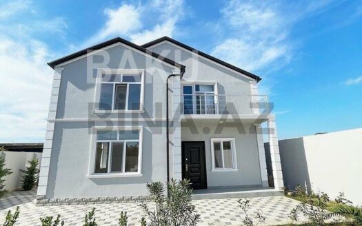 4 Room House / Villa for Sale in Baku