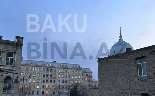 2 Rooms Old Apartment for Sale in Baku