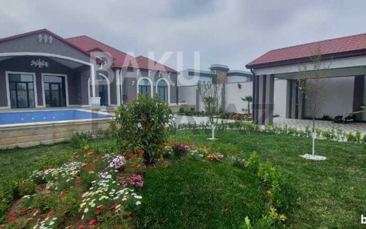 4 Room House / Villa for Sale in Baku