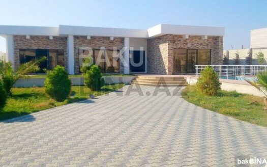 4 Room House / Villa for Sale in Baku