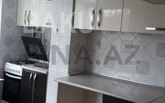 2 Rooms Old Apartment for Sale in Baku