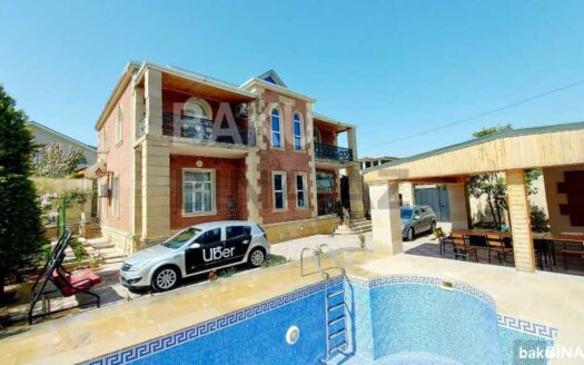 7 Room House / Villa for Sale in Baku