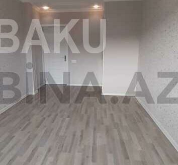 3 Room Old Apartment for Sale in Baku