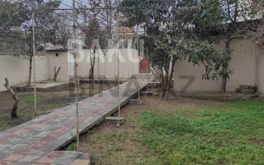 5 Room House / Villa for Sale in Baku