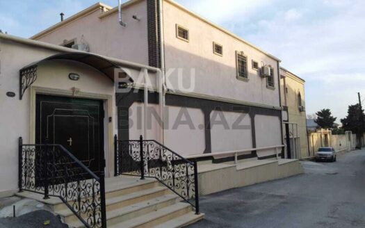 7 Room House / Villa for Sale in Baku