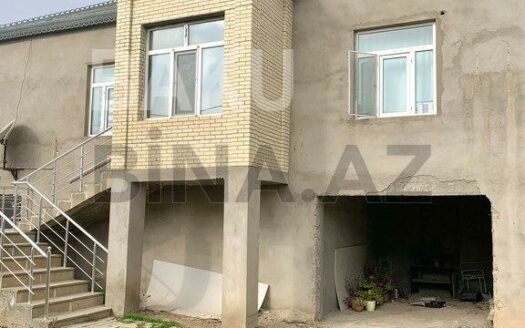 4 Room House / Villa for Sale in Baku