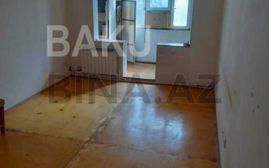 1 Room Old Apartment for Sale in Baku