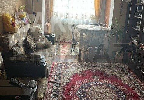 2 Rooms Old Apartment for Sale in Baku