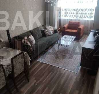 3 Room Old Apartment for Sale in Baku