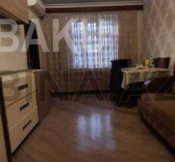 2 Rooms Old Apartment for Sale in Baku