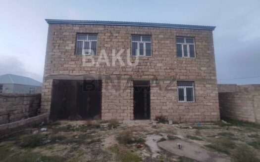 6 Room House / Villa for Sale in Baku