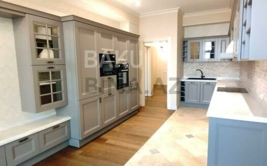 4 Room New Apartment for Sale in Baku