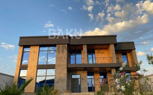 6 Room House / Villa for Sale in Baku