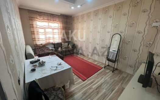 1 Room Old Apartment for Sale in Baku