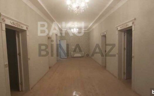 4 Room House / Villa for Sale in Baku