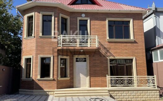 6 Room House / Villa for Sale in Baku