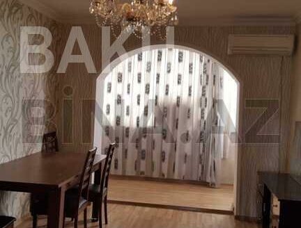 2 Rooms Old Apartment for Sale in Baku