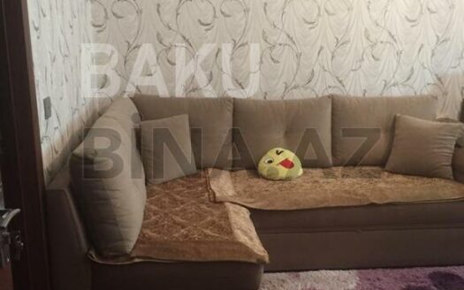 2 Rooms Old Apartment for Sale in Baku