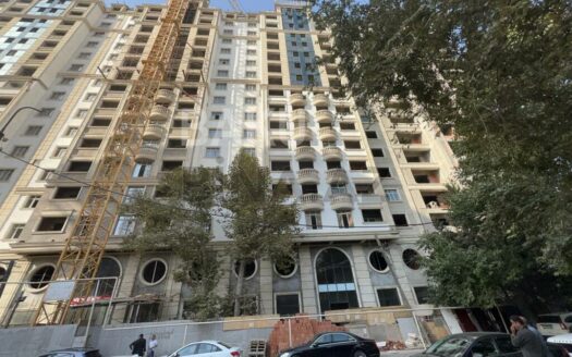 6 Room New Apartment for Sale in Baku