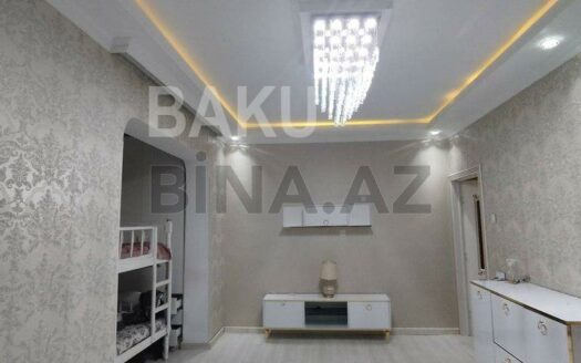 2 Rooms Old Apartment for Sale in Baku