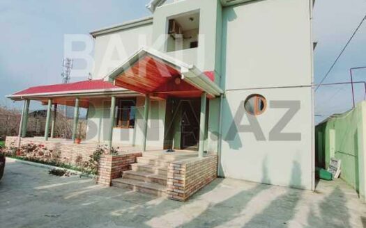 6 Room House / Villa for Sale in Baku