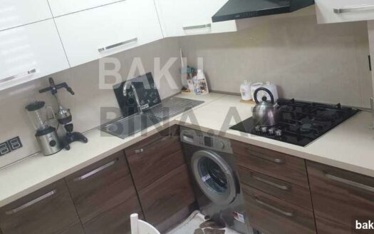 2 Rooms Old Apartment for Sale in Baku