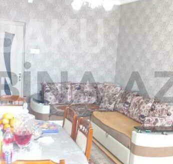 2 Rooms Old Apartment for Sale in Baku