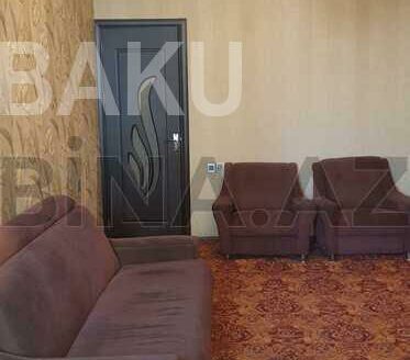 3 Room Old Apartment for Sale in Baku