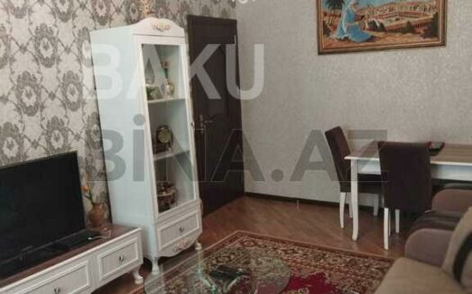 3 Room Old Apartment for Sale in Baku