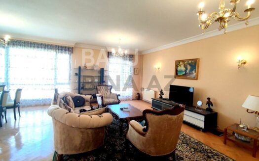 5 Room New Apartment for Sale in Baku