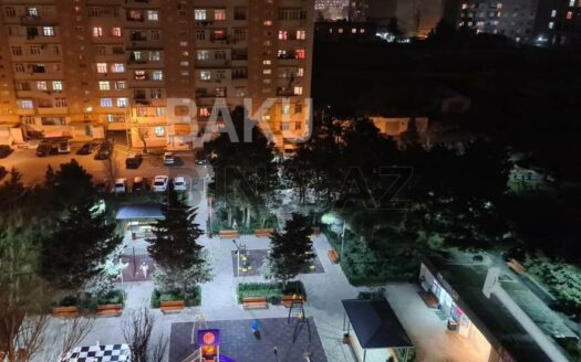 2 Rooms Old Apartment for Sale in Baku