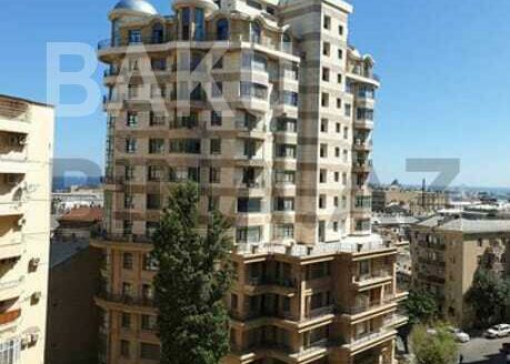 4 Room New Apartment for Sale in Baku