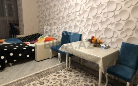 1 Room Old Apartment for Sale in Baku