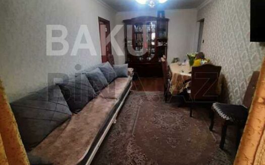 2 Rooms Old Apartment for Sale in Baku