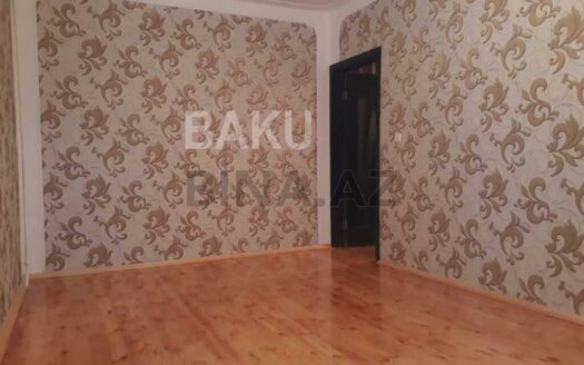 2 Rooms Old Apartment for Sale in Baku