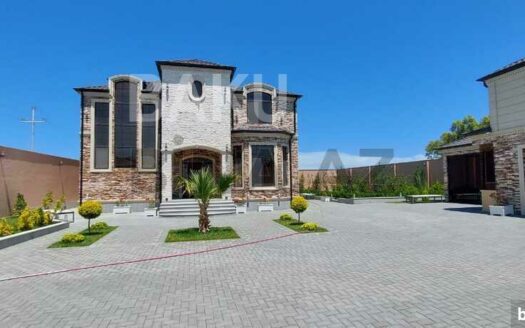 5 Room House / Villa for Sale in Baku